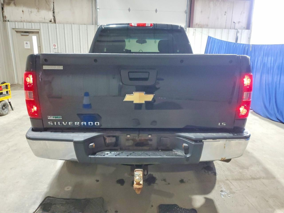 Chevrolet SILVERADO K1500 LS 2011 — Copart