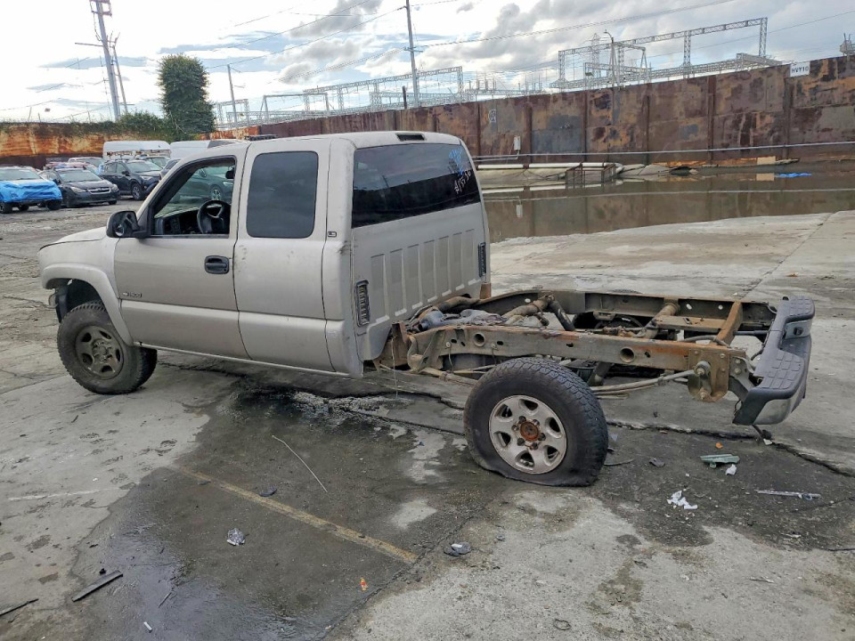 Chevrolet SILVERADO K1500 2002 — Copart