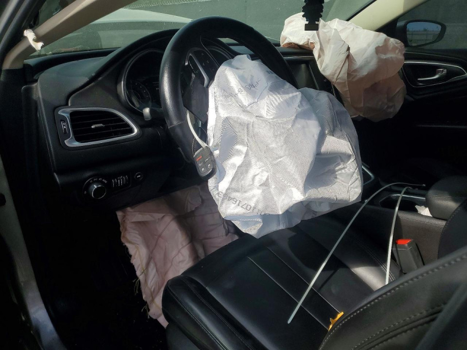 Chrysler 200 2017 — Copart