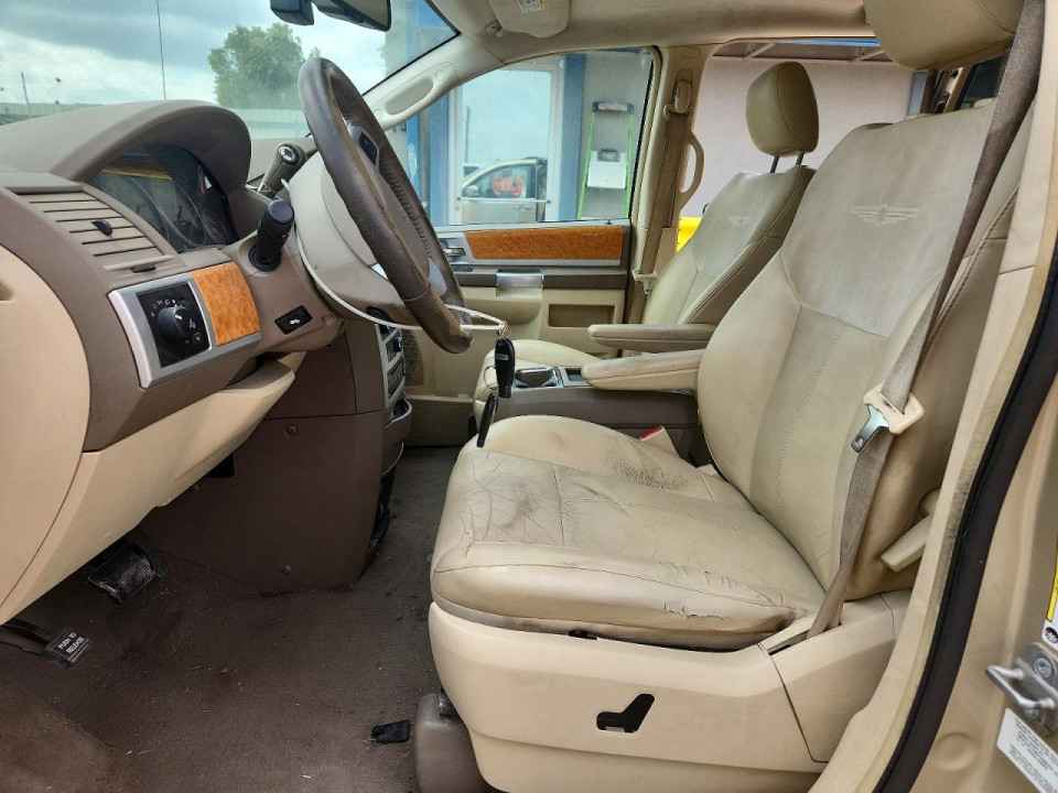 Chrysler MINIVAN 2010 — Copart