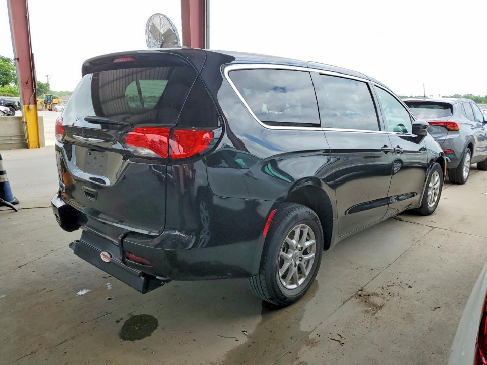 Chrysler MINIVAN 2023 — Copart