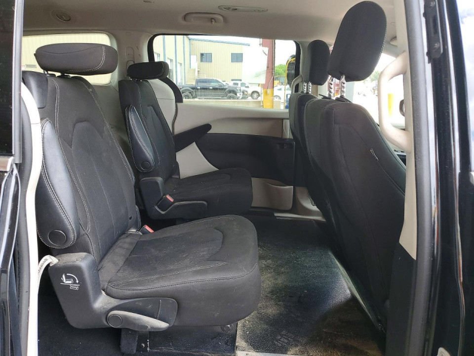 Chrysler MINIVAN 2023 — Copart