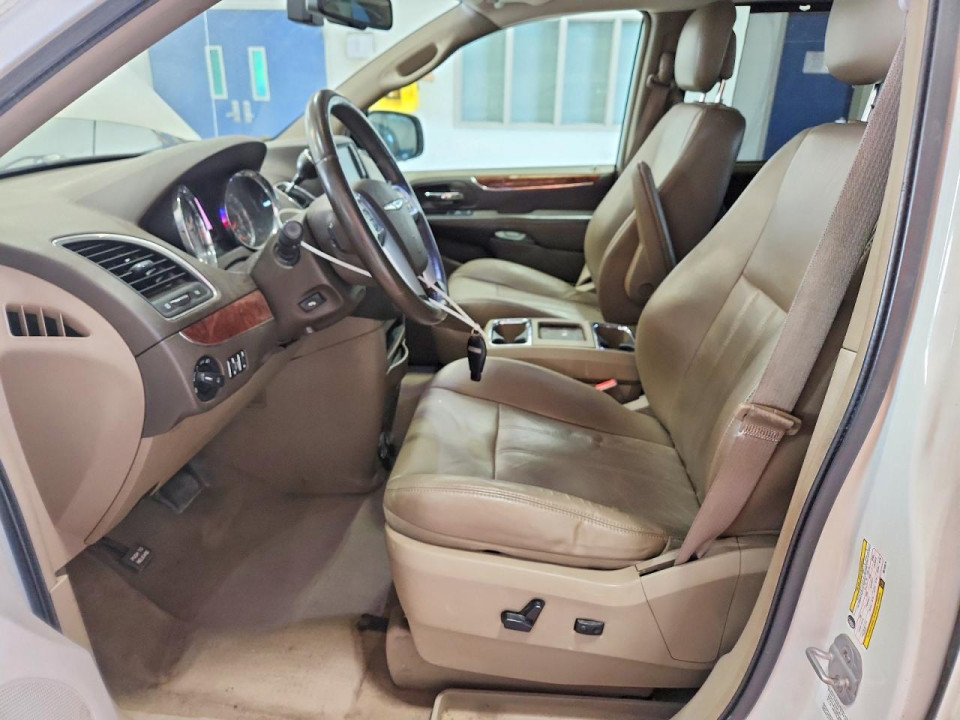 Chrysler MINIVAN 2011 — Copart