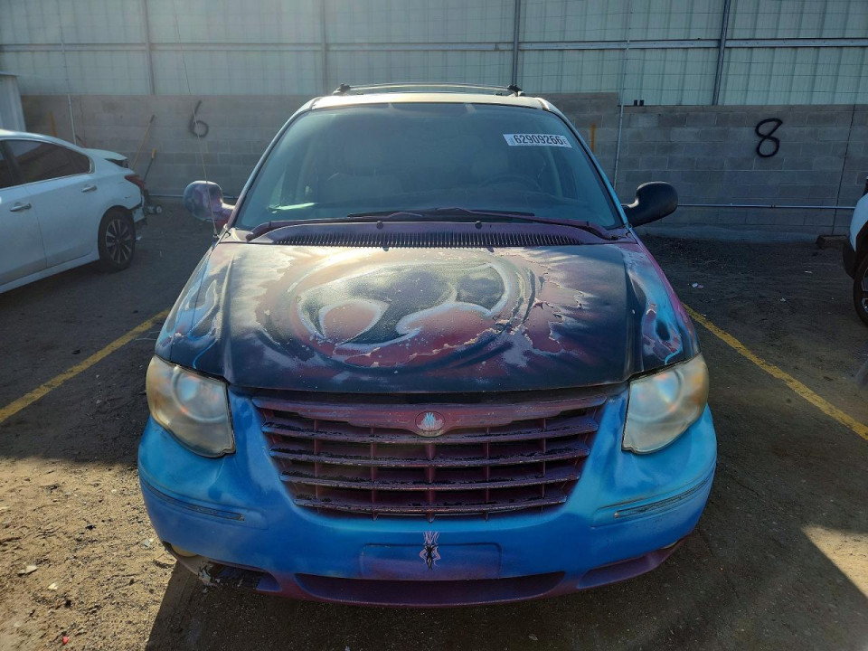 Chrysler MINIVAN 2005 — Copart