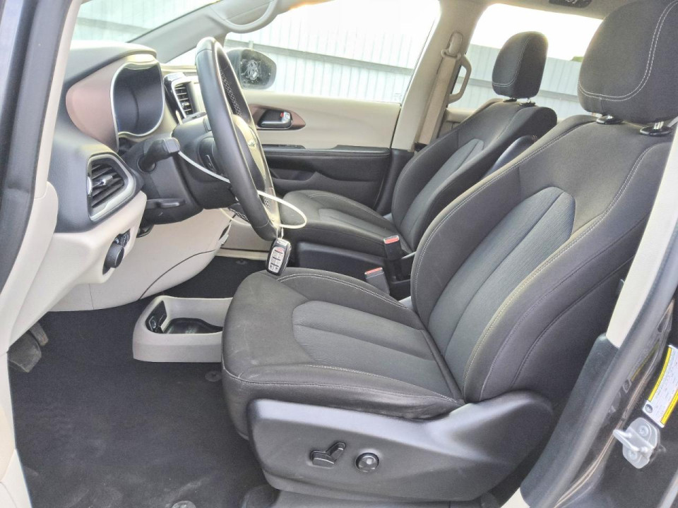 Chrysler MINIVAN 2023 — Copart