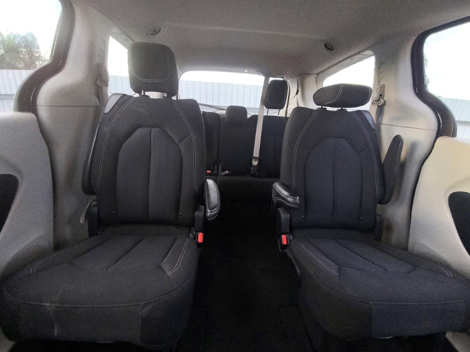 Chrysler MINIVAN 2023 — Copart