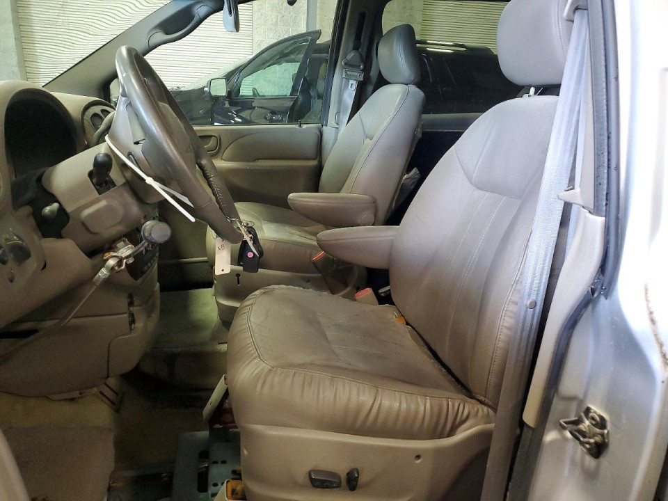 Chrysler MINIVAN 2002 — Copart