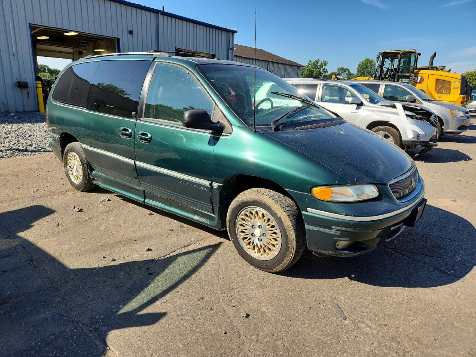 Chrysler MINIVAN 1996 — Copart