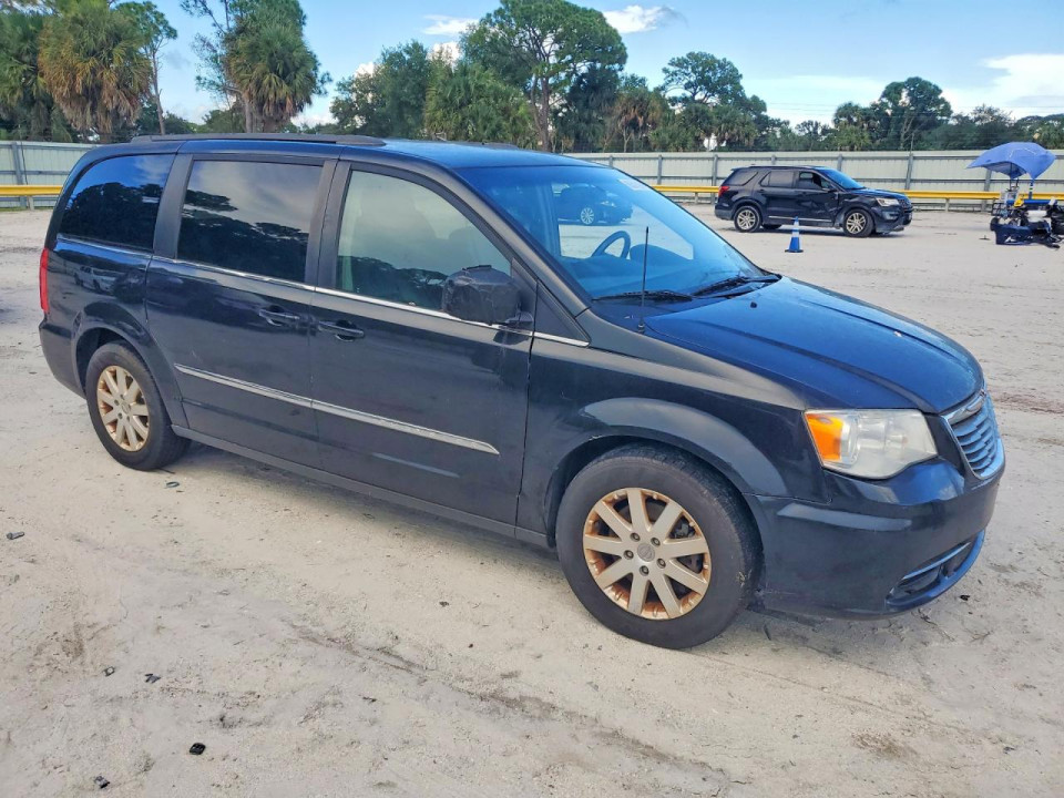 Chrysler MINIVAN 2016 — Copart