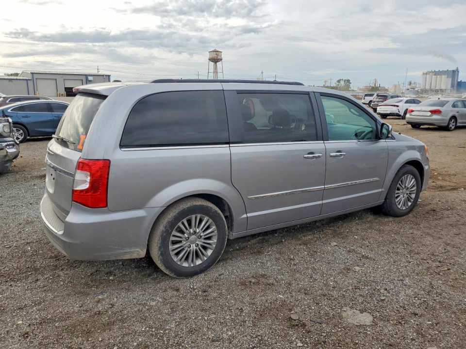 Chrysler MINIVAN 2016 — Copart