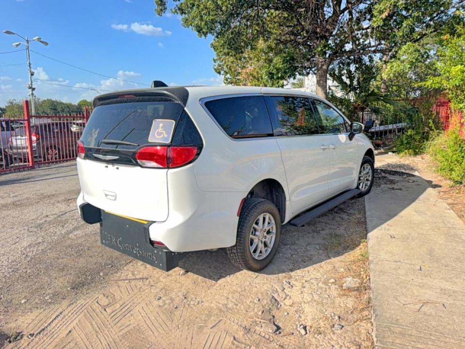 Chrysler MINIVAN 2022 — Copart