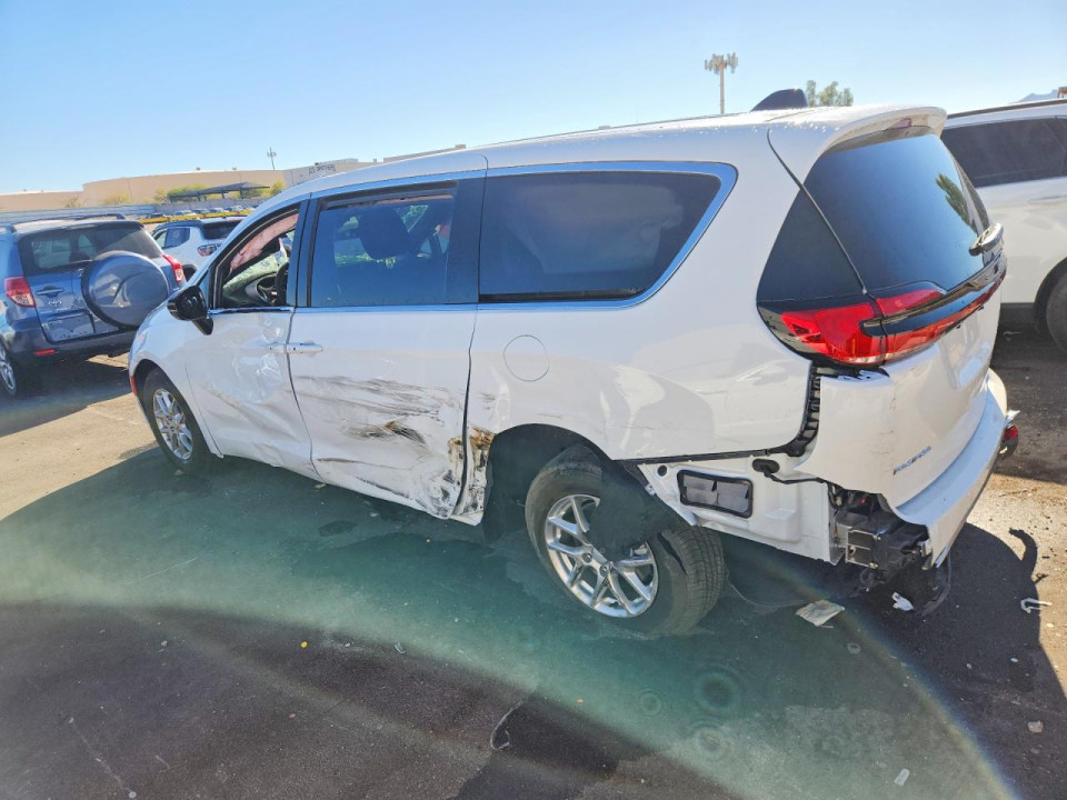 Chrysler PACIFICA SELECT 2027 — Copart