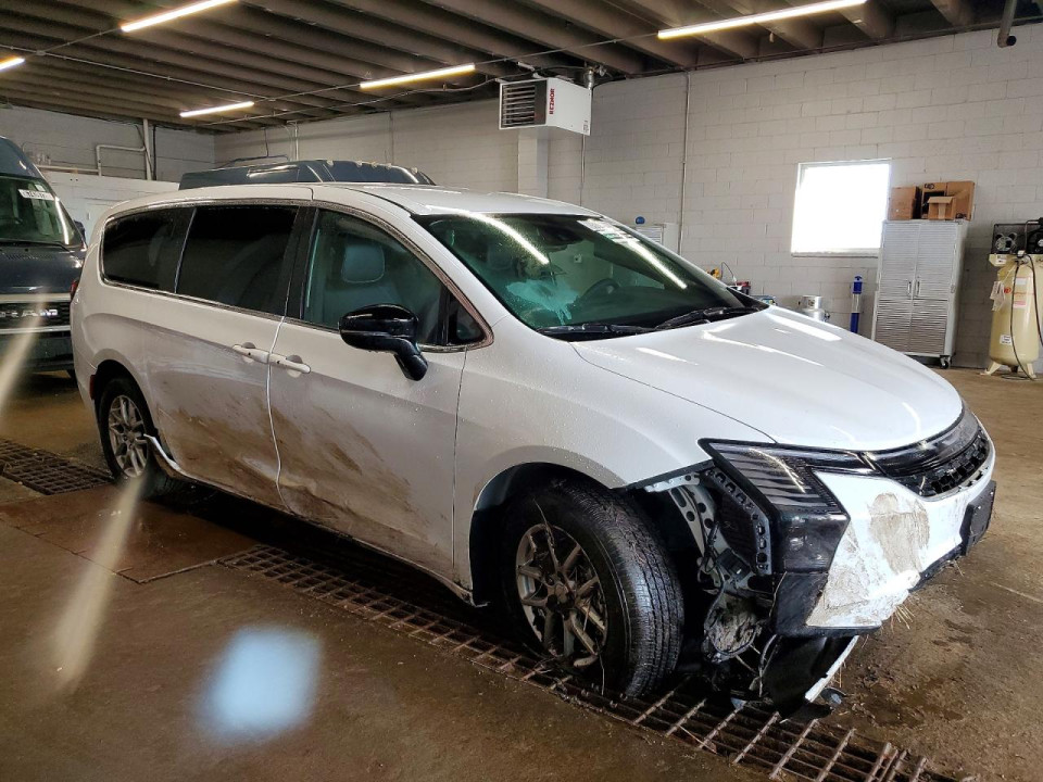 Chrysler PACIFICA SELECT 2027 — Copart