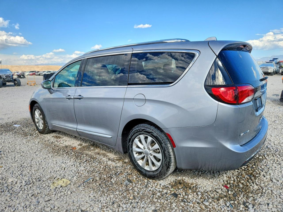 Chrysler PACIFICA TOURING L 2018 — Copart