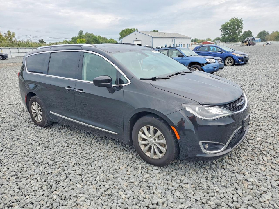 Chrysler PACIFICA 2018 — Copart