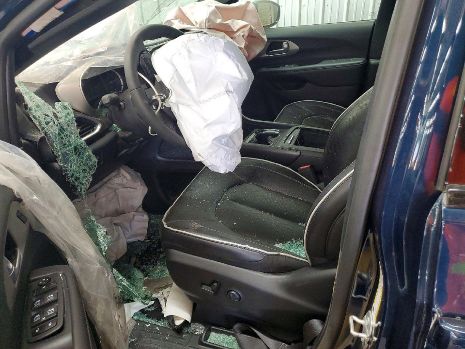 Chrysler PACIFICA 2024 — Copart
