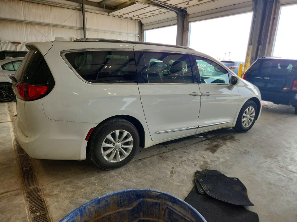 Chrysler PACIFICA 2018 — Copart