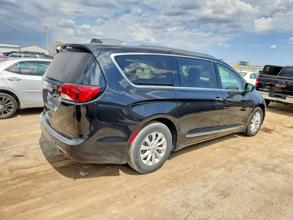 Chrysler PACIFICA 2018 — Copart