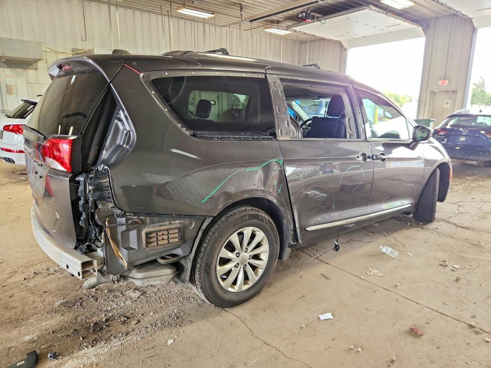 Chrysler PACIFICA 2018 — Copart