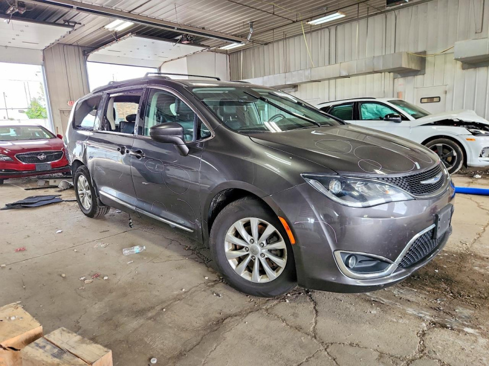 Chrysler PACIFICA 2018 — Copart