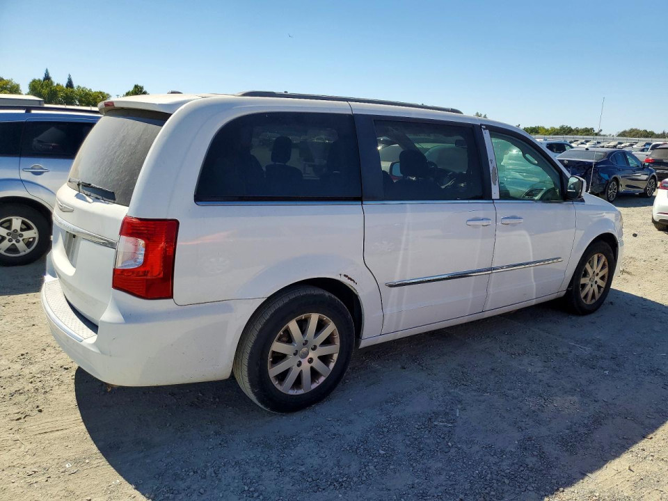 Chrysler TOWN & C 2016 — Copart