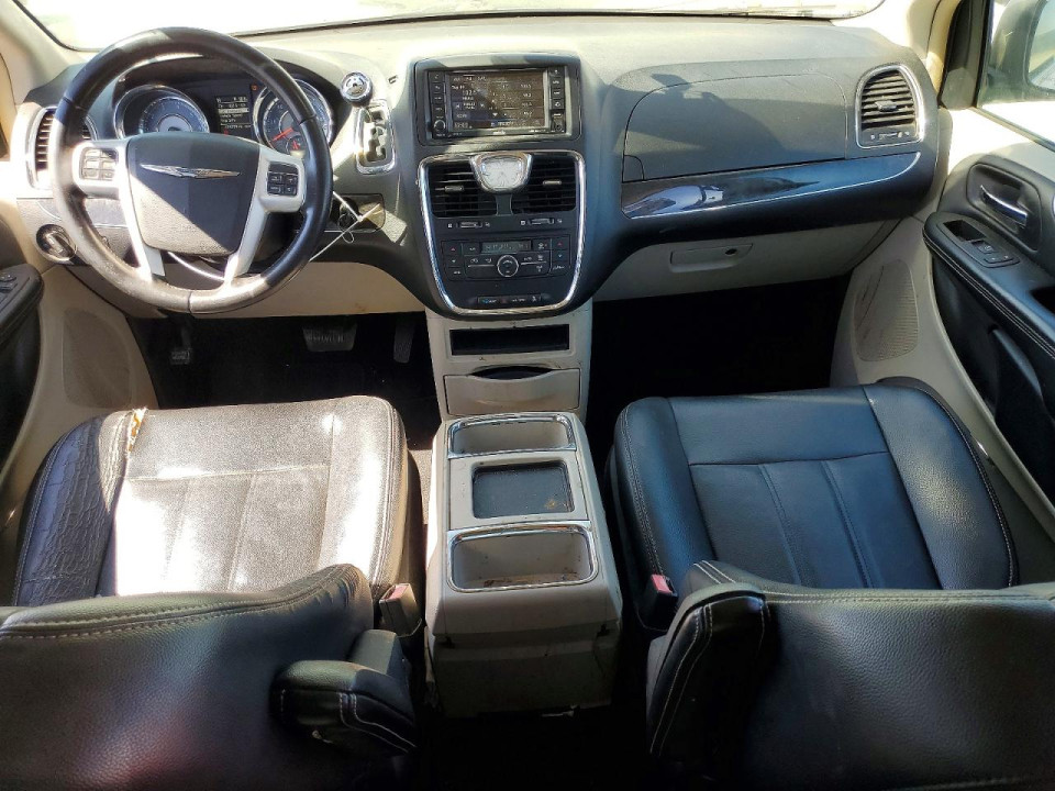 Chrysler TOWN & C 2016 — Copart