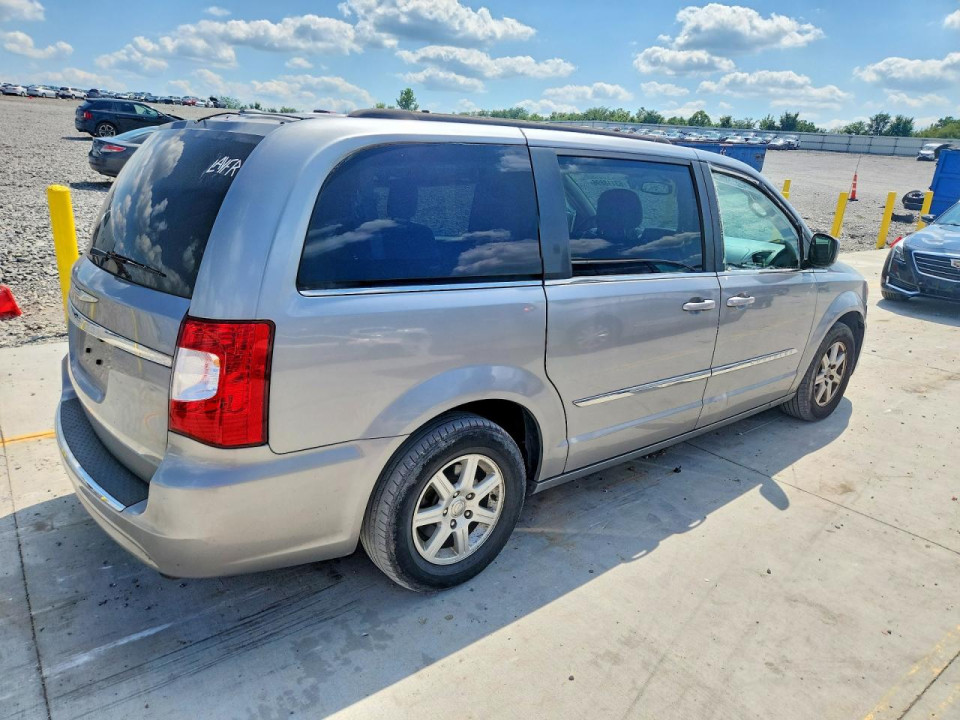 Chrysler TOWN & CNT 2013 — Copart