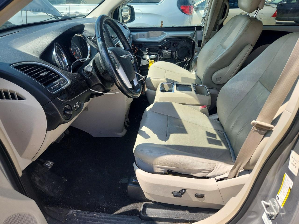 Chrysler TOWN & CNT 2013 — Copart