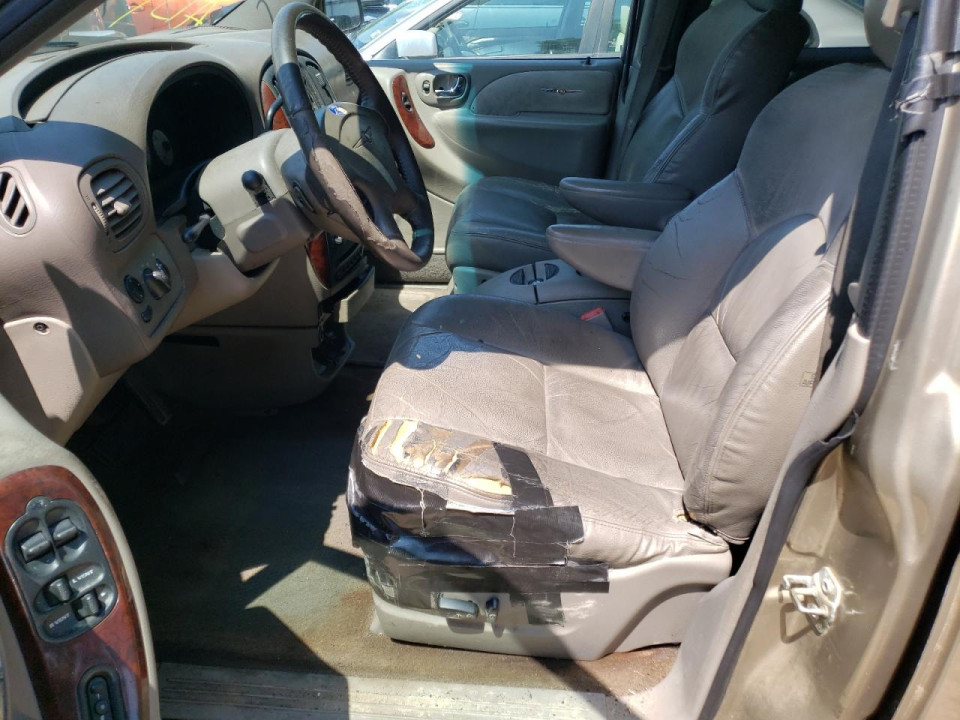 Chrysler TOWN & C 2003 — Copart
