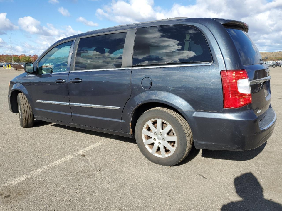 Chrysler TOWN & C 2013 — Copart