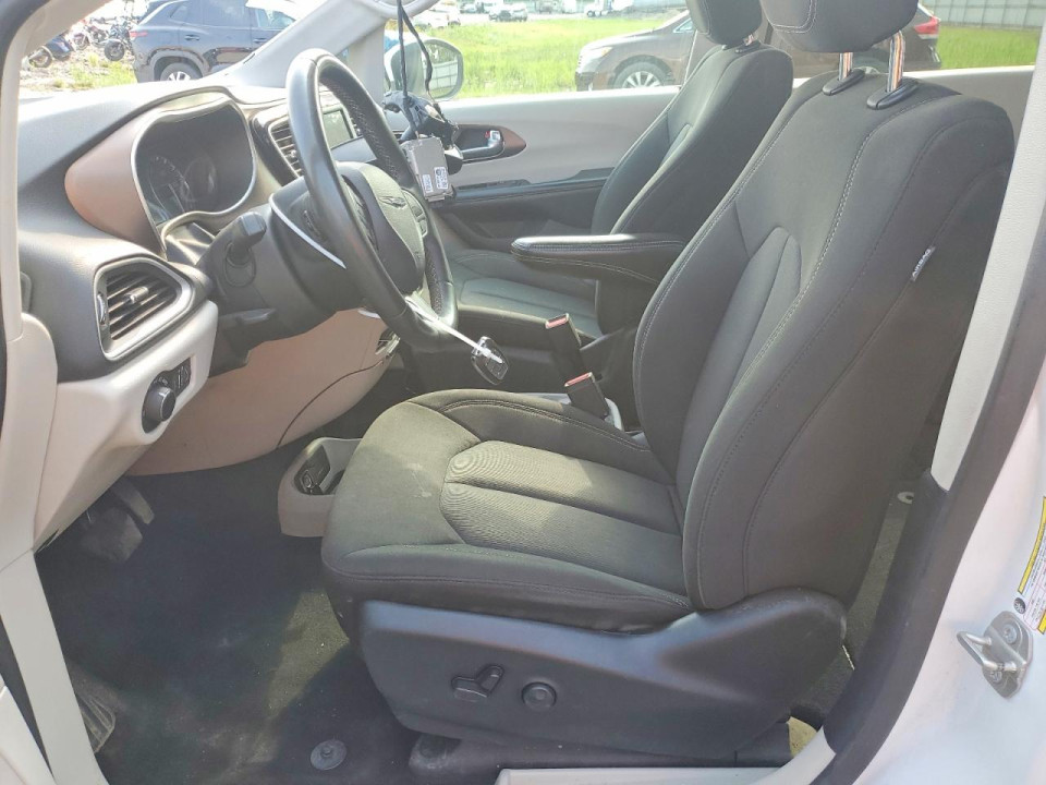 Chrysler VOYAGER LX 2023 — Copart