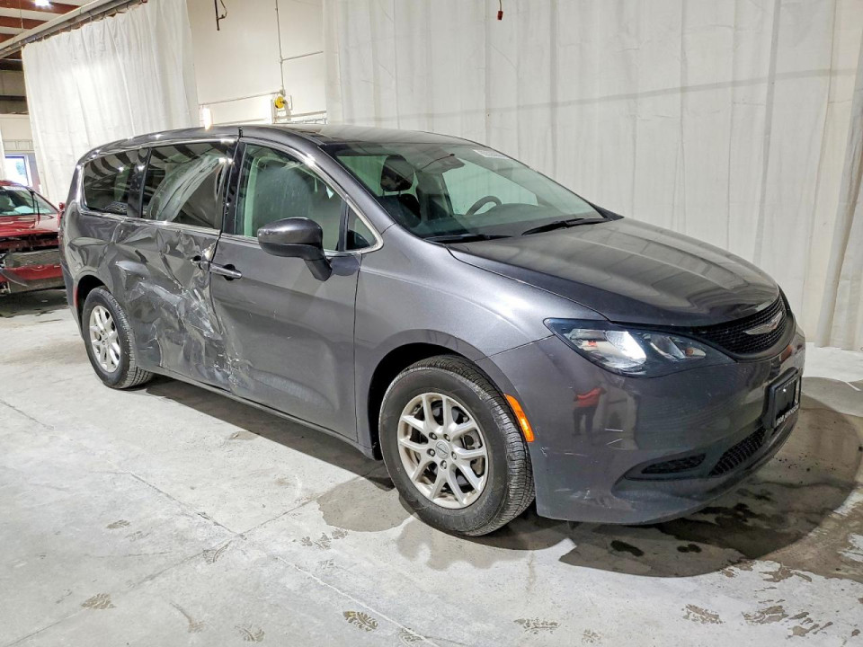 Chrysler VOYAGER LX 2023 — Copart
