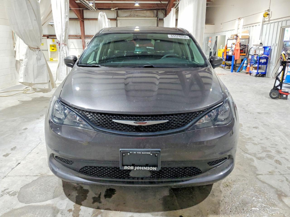 Chrysler VOYAGER LX 2023 — Copart