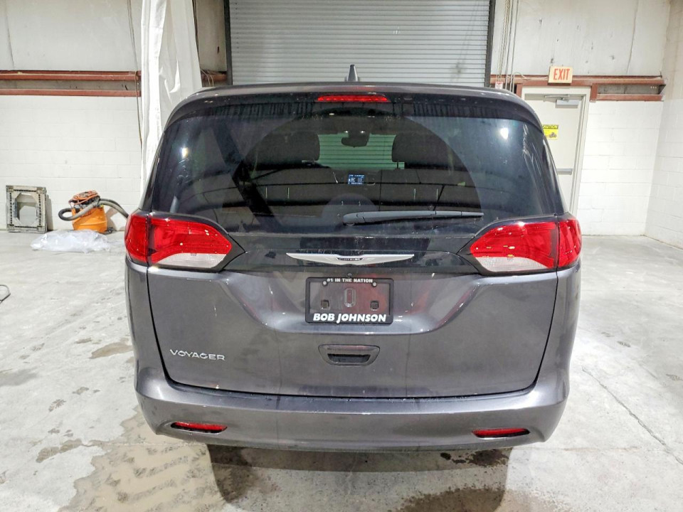 Chrysler VOYAGER LX 2023 — Copart