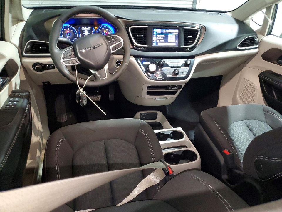 Chrysler VOYAGER LX 2023 — Copart