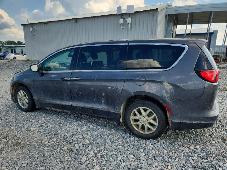 Chrysler VOYAGER LX 2020 — Copart