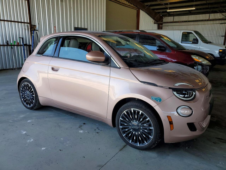Fiat 500E 2024 — Copart