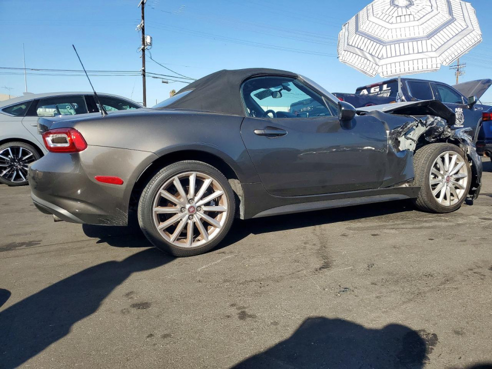 Fiat 124 SPIDER 2017 — Copart