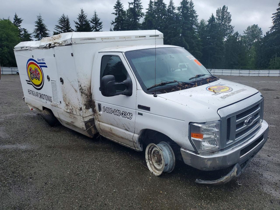 Ford ECONOLINE E350 SUPER DUTY CUTAWAY VAN 2018 — Copart