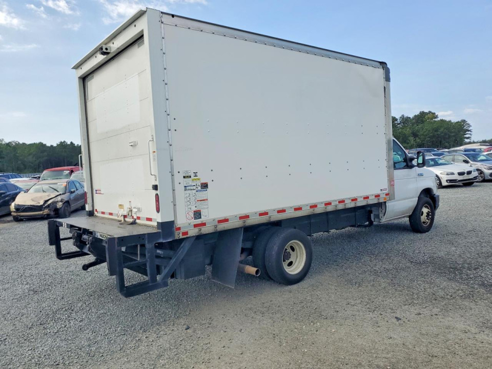 Ford E350 BOX TRUCK 2021 — Copart