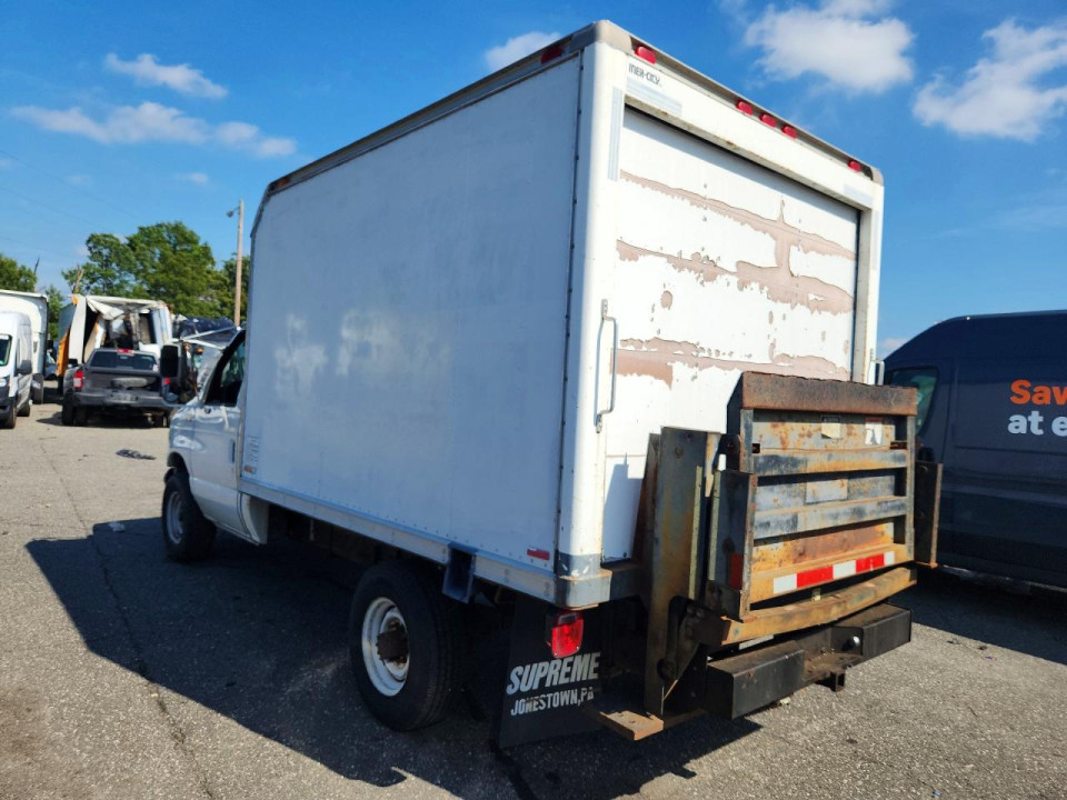 Ford E350 BOX TRUCK 1999 — Copart