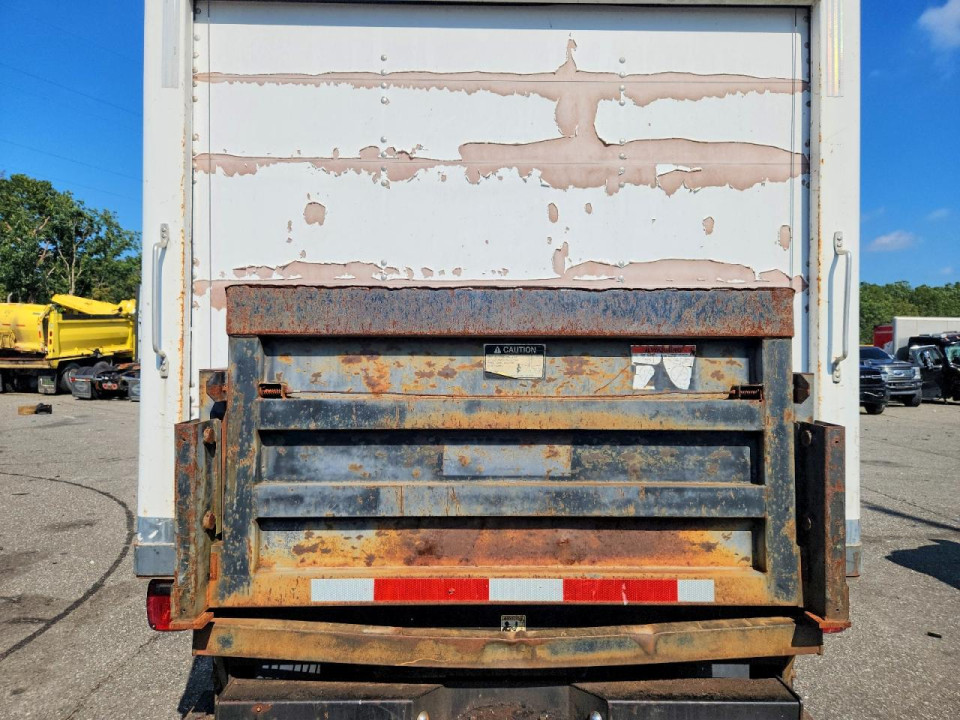 Ford E350 BOX TRUCK 1999 — Copart
