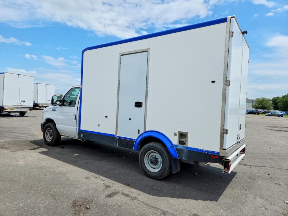 Ford E350 REFRIGERATED BOX TRUCK 2023 — Copart
