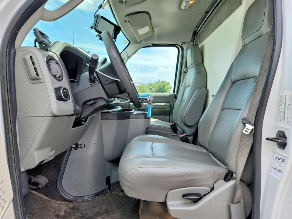 Ford E350 REFRIGERATED BOX TRUCK 2023 — Copart