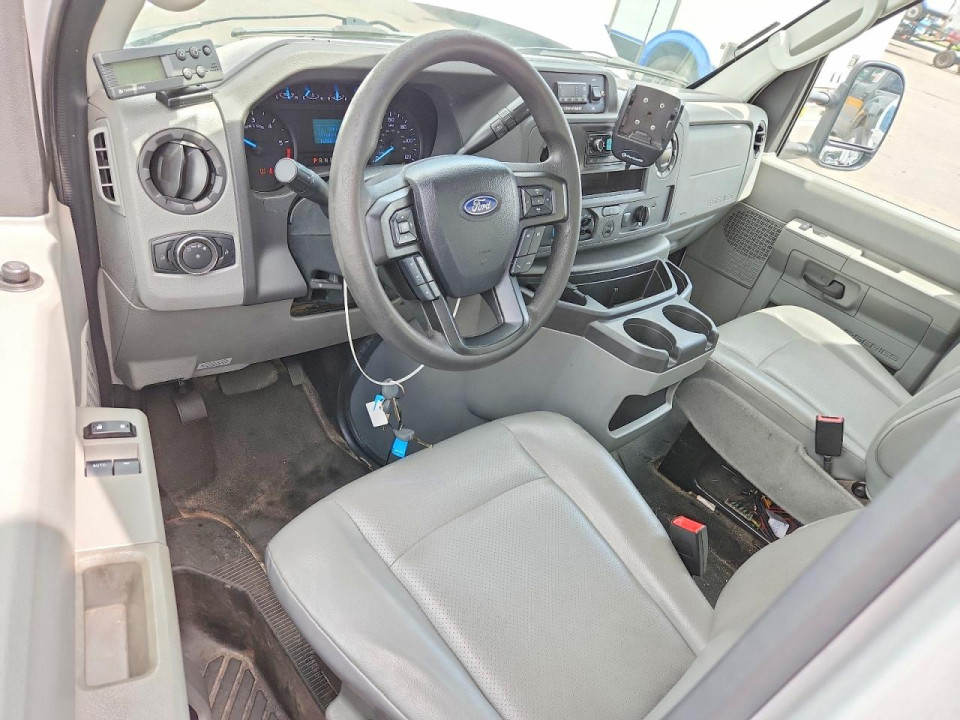 Ford E350 REFRIGERATED BOX TRUCK 2023 — Copart