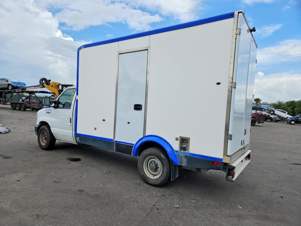 Ford E350 REFRIGERATED BOX TRUCK 2023 — Copart
