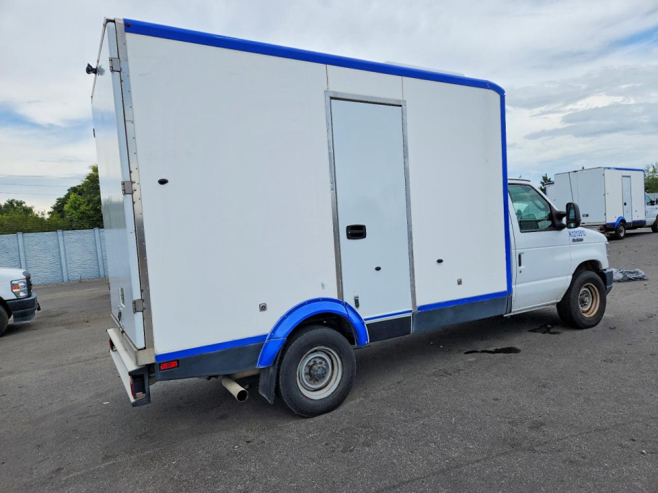 Ford E350 REFRIGERATED BOX TRUCK 2023 — Copart