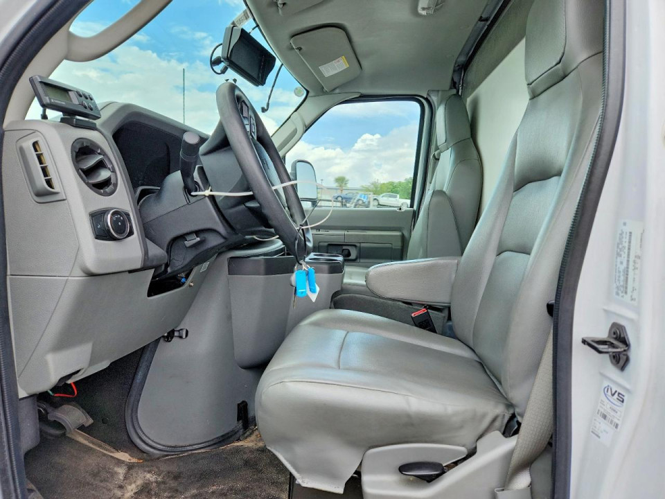 Ford E350 REFRIGERATED BOX TRUCK 2023 — Copart