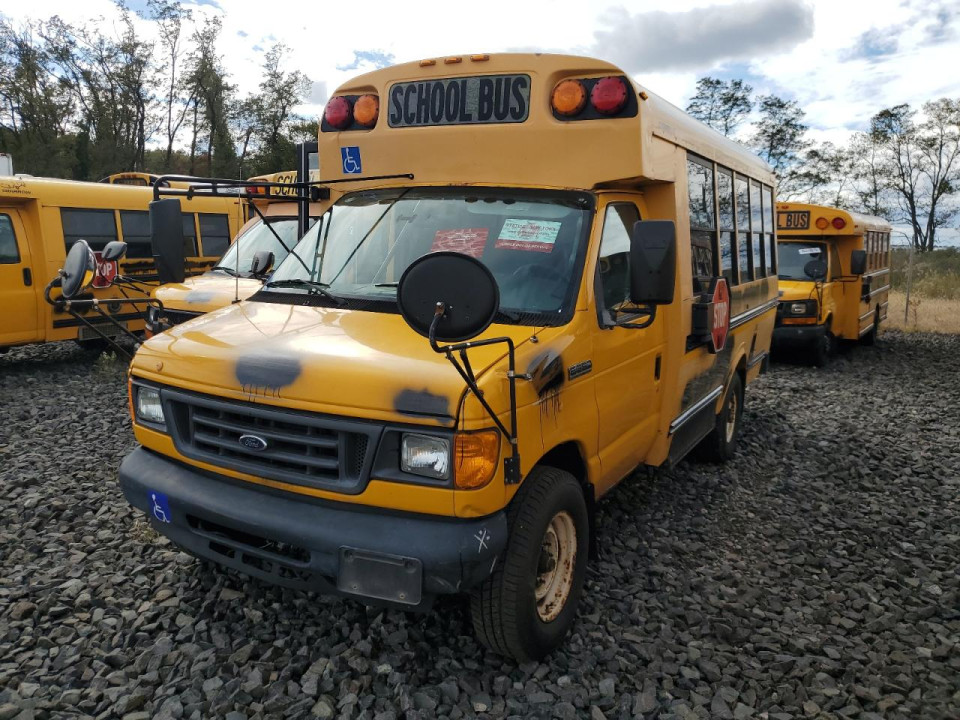 Ford E350 SCHOOL BUS 2006 — Copart
