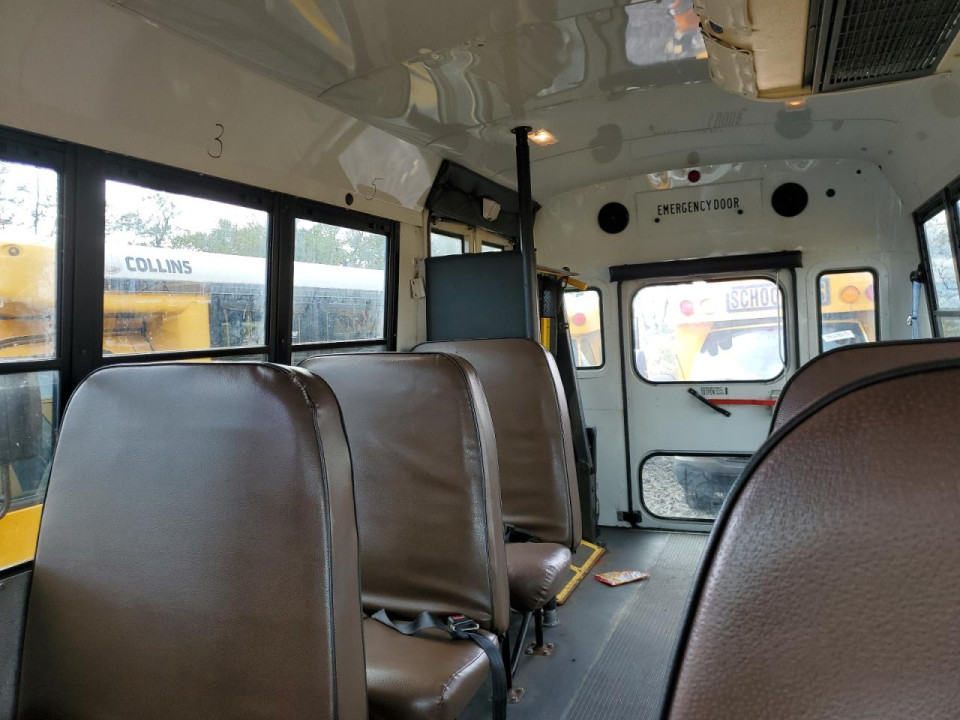 Ford E350 SCHOOL BUS 2006 — Copart